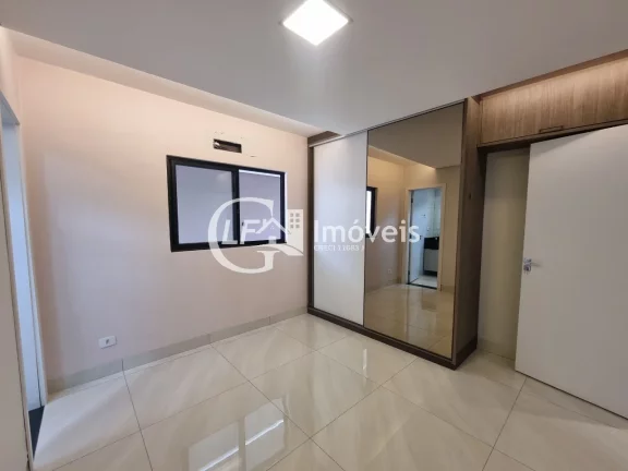 Imagem Impecável casa à venda em Campo Grande-MS, na Vila Jacy: 3 suítes, 2 salas, 4 banheiros, 5 vagas de garagem, 162,76 m² de área.