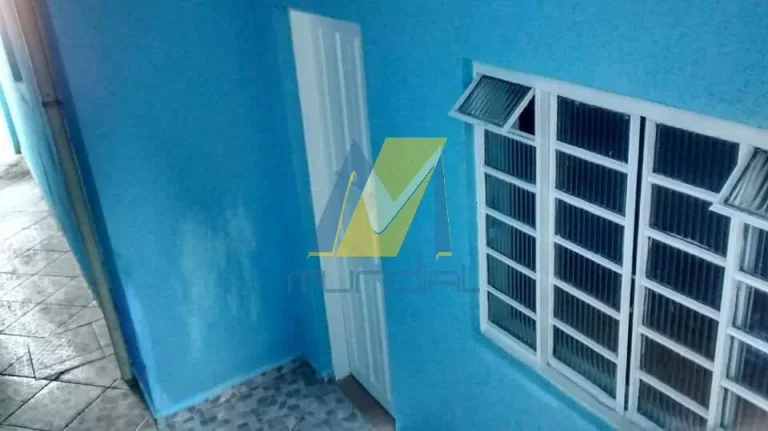 Imagem Renda imediata com 3 casas no mesmo terreno! Invista já