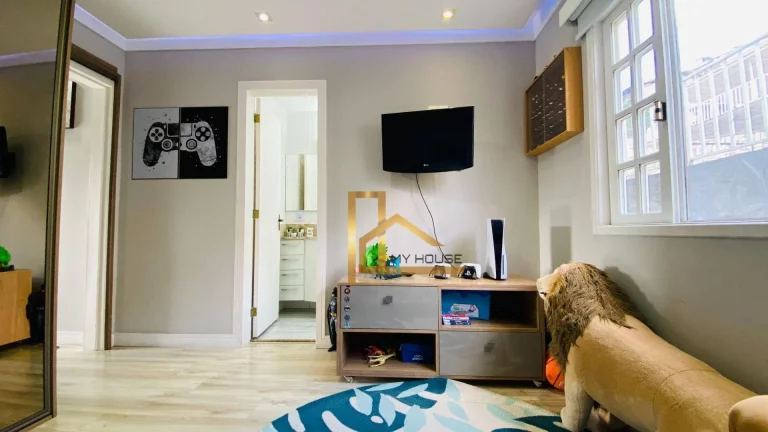 Imagem Casa em condomínio c/ 3 suítes à 1 min do Centro