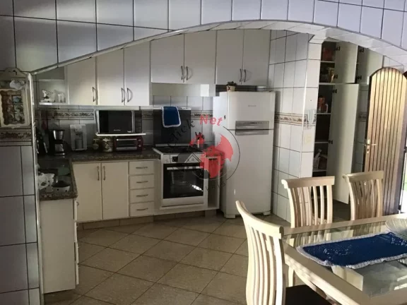 Imagem Ótimo Sobrado à Venda no bairro Real na Praia Grande - Porteira Fechada