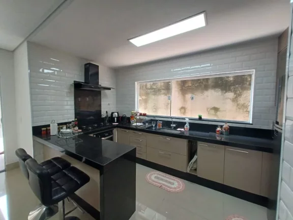 Imagem Sobrado com 3 dormitórios à venda, 200 m² por R$ 780.000,00 - Jardim Quaresmeira - Suzano/SP