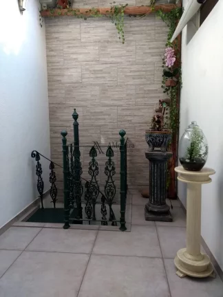 Imagem LINDA CASA TÉRREA 3 dormitórios com 248 m² de construção com pavimento inferior muito bem aproveitado