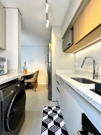 Imagem Apartamento semi- mobiliado com 3 dormitórios sendo 1 suíte e 1 vaga em São José dos Pinhais