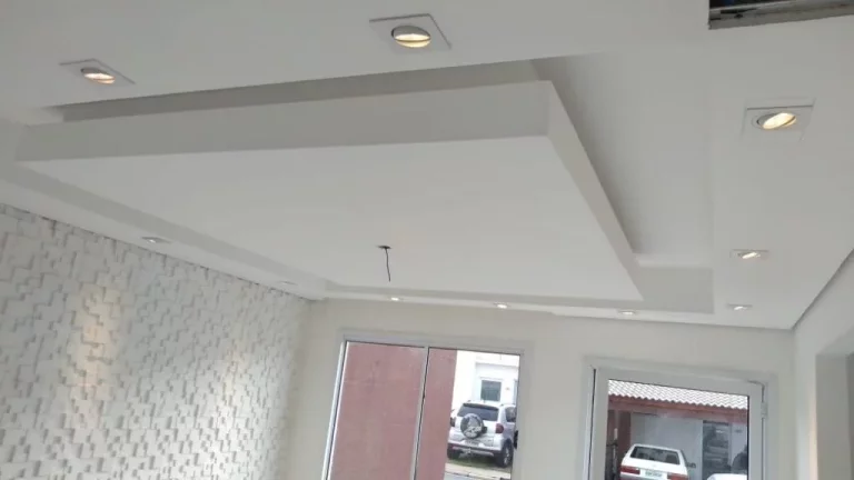 Imagem Sobrado com 2 dormitórios à venda, 60 m² por R$ 350.000,00 - Vila Colorado - Suzano/SP