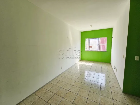 Imagem A 300 metros da Av José Bastos, com acesso rápido e fácil a locais como Escolas, parada de Ônibu...