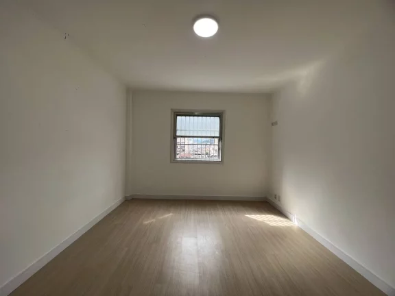 Imagem Charmoso Apartamento Mobiliado no Boqueirão, Praia Grande - SP