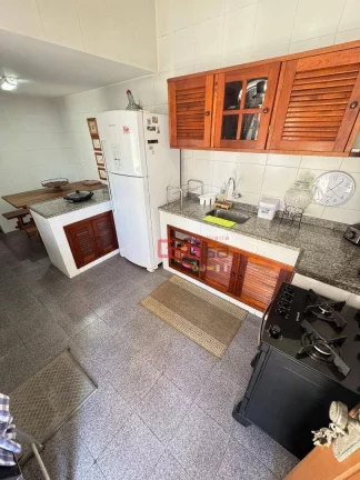 Imagem Casa com 2 dormitórios à venda, 500MTS da Praia - 70 m² por R$ 795.000 - Geribá - Armação dos Búzios/RJ