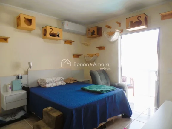 Imagem Ótima localização no bairro!
Casa muito agradável, com 3 quartos, sendo 1 suíte, com closet.
Sa...