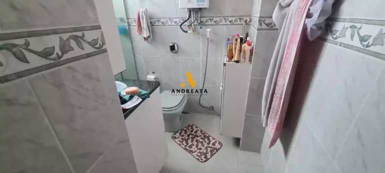 Imagem Meier - Rua Padre Ildelfonso Penalba - Vendo apto de 2 quartos + dependências com 2 vagas - Valor R$450.000,00