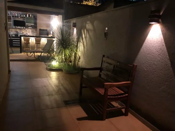 Imagem Casa com 3 dormitórios à venda, 140 m² por R$ 690.000 - Parque Anhangüera - Ribeirão Preto/SP