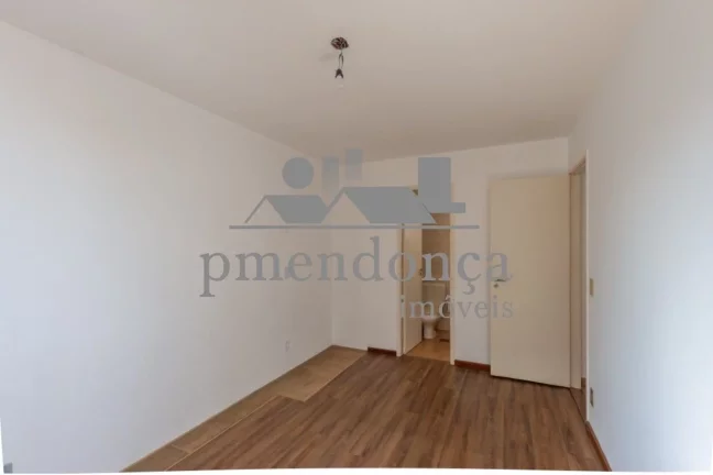 Imagem Apartamento em Pinheiros com 92m², 3 quartos (1sui­te) e 2 vagas fixas.