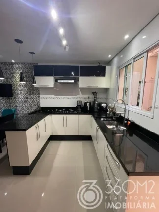 Imagem Sobrado para Venda em Santo André / SP no bairro Jardim Santo Antônio
