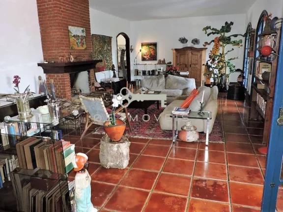 Imagem Apmpla Casa colonial no Cond. Granja Velha ! 5 dorms / 3 sts - Rua FECHADA!