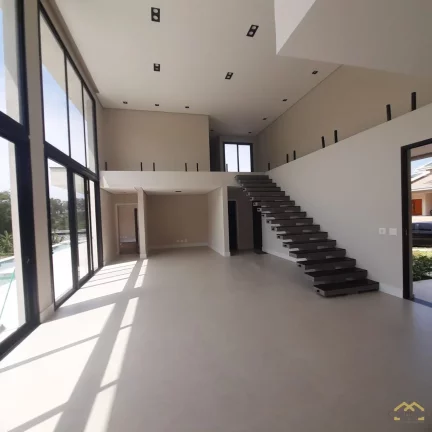 Imagem Casa em Condomínio À Venda em Itatiba/SP com 4 suítes com closet e piscina