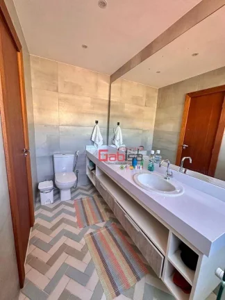 Imagem Casa com 3 dormitórios à venda, 380 m² por R$ 2.350.000,00 - Nova São Pedro - São Pedro da Aldeia/RJ