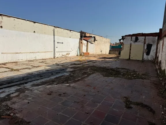 Imagem Invista no Centro de Itapetininga! Terreno Comercial 585 m² – Rua Quintino Bocaiuva