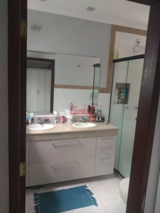 Imagem Casa com 3 dormitórios à venda, 240 m² por R$ 1.000.000,00 - Balneário São Pedro - São Pedro da Aldeia/RJ