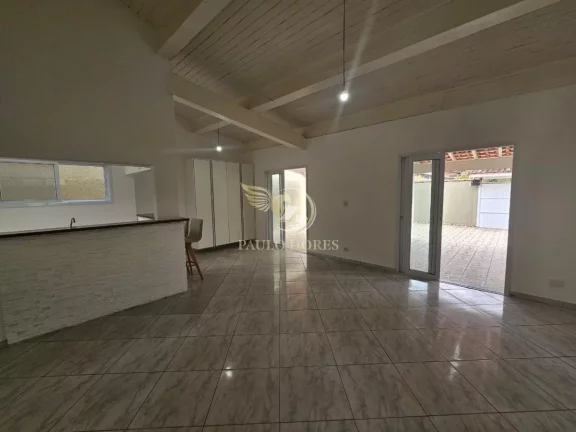 Imagem CASA REFORMADA PARA MORADIA OU FINS COMERCIALNO CENTRO DE UBATUBA-SP