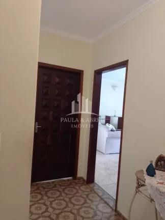 Imagem Casa de Esquina com Salão Comercial de 168m², 3 Dormitórios, 1 Suíte, podendo ser 2, 1 Vaga, Cômodos Grandes, Habite-se no Jardim Zaíra 2, Mauá