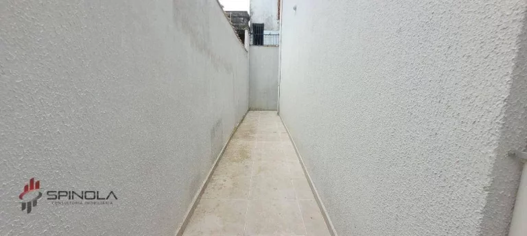 Imagem Sobrado com 2 dormitórios à venda, 78 m² por R$ 320.000,00 - Mirim - Praia Grande/SP