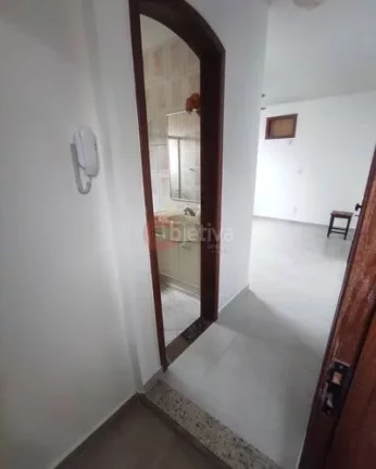 Imagem Apartamento linear em pavimento superior, 1 quarto, Palmeiras - Cabo Frio
