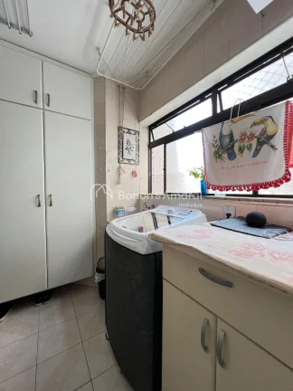 Imagem Este apartamento em andar alto oferece uma excelente distribuição com três dormitórios, sendo um...