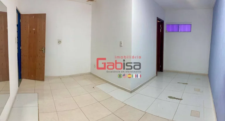 Imagem Espaço Versátil à Venda: Imóvel de 4125 m² com Estrutura de Escola e Quadra na Ferradura