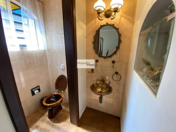Imagem Casa à venda, com 3 quartos, 195m2