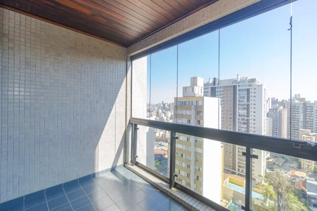 Imagem Apartamento de 4 quartos no bairro Água Verde