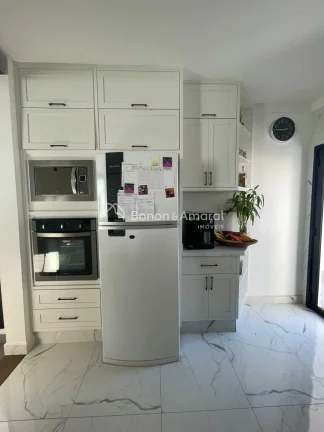Imagem Linda e aconchegante casa, com 3 quartos sendo 1 suíte, 1 banheiro social, 1 lavabo com armário pl...
