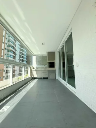 Imagem Apartamento com 3 Suítes e 2 Vagas de garagem em Florianópolis