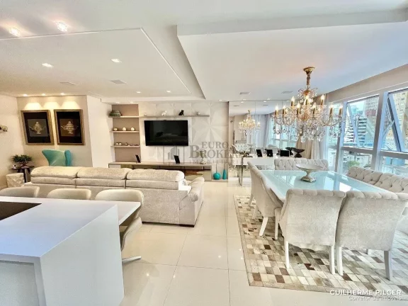 Imagem Apartamento com 3 suítes à venda no Centro de Balneário Camboriú/SC