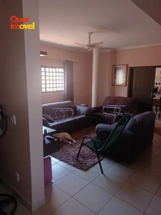 Imagem Impecável casa em condomínio à venda em Ribeirão Preto-SP, no Royal Park, com 3 suítes, 3 vagas e 480m². Venha conhecer!