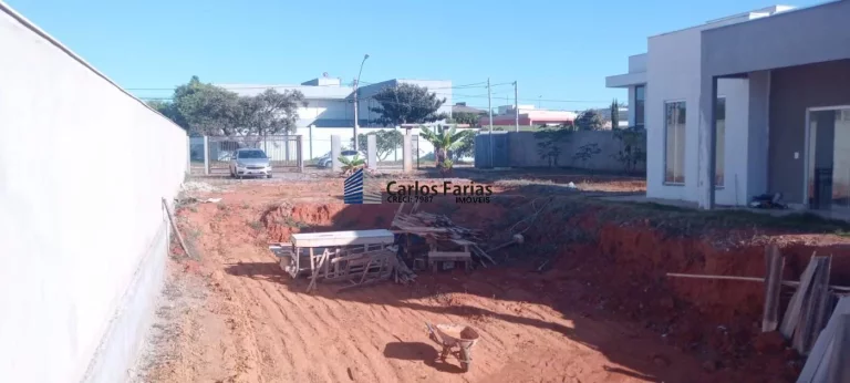 Foto do imóvel: Casa para Venda em Brasília, Setor Habitacional Jardim Botânico, 2 dormitórios, 1 suíte, 2 banheiros, 1 vaga