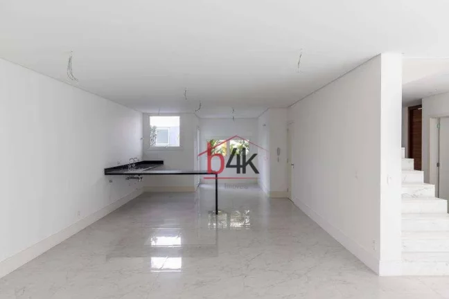 Imagem Casa em Condomínio à venda, 483 m², 4 dormitórios e 5 vagas na Granja Julieta