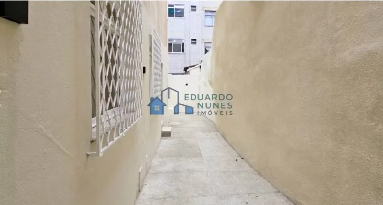 Imagem ÁTIMA ÁREA PRIVATIVA, REFORMADA COM 04 QUARTOS, 04 VAGAS NO SANTO ANTÔNIO!!