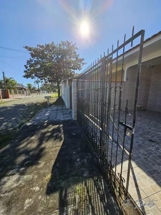 Imagem Casa a venda no Balneário Saint Etienne a 150 metros do Mar