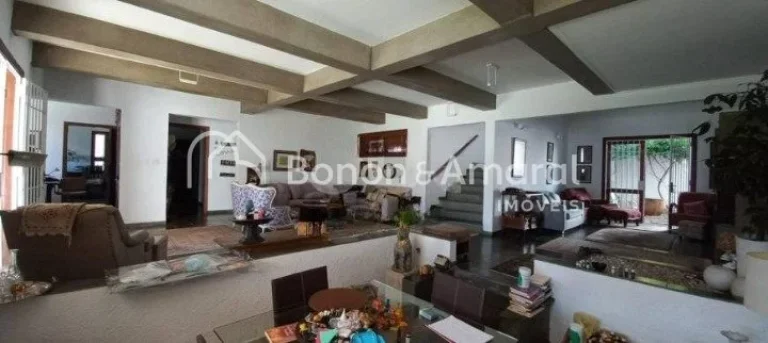 Imagem Linda casa á venda no Condomínio Reserva Iguatemi com hall de entrada social e de serviço, vaga p...