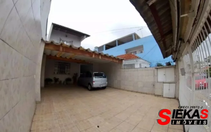 Imagem Imóvel de alto padrão com 3 quartos, 1 suite e 4 vagas de garagem no bairro Carrão, São Paulo-SP.