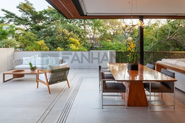 Imagem CASA EM CONDOMÍNIO DE LUXO À VENDA EM SÃO PAULO! Venha conhecer o Essenza House E Garden, um condomínio exclusivo localizado nos Jardins. Com uma loc