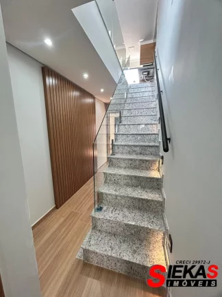 Imagem Espaçosa casa de 3 quartos e 3 suítes na Vila Carrão - São Paulo, 170m² e 1 vaga de garagem!