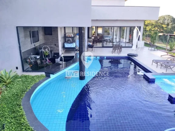 Imagem Imóvel de Luxo à Venda no Condomínio Village das Palmeiras
