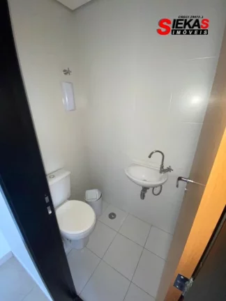 Imagem Sala Comercial disponível para Locação na Penha de França, São Paulo-SP: 1 Sala, 2 Banheiros, 1 Vaga de Garagem!