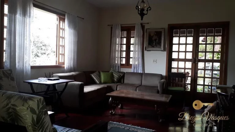 Imagem Casa em Condomínio para Venda em Teresópolis / RJ no bairro Quebra Frascos