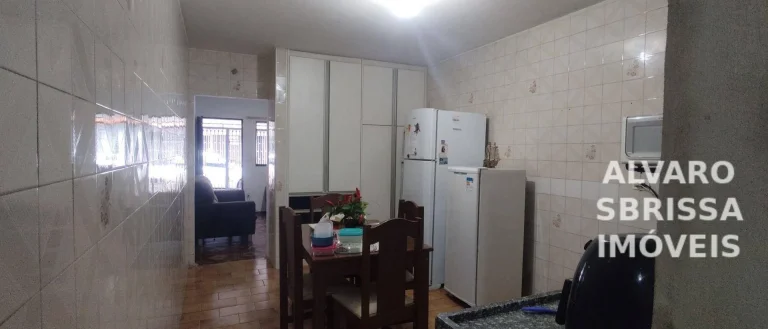 Imagem Casa com duas residências. Uma com suíte e duas vagas cobertas na garagem - outra com dois dormitórios e uma vaga na garagem na Vila Leis Itu/SP