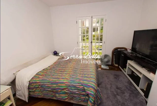 Imagem Casa com 3 dormitórios à venda, 530 m² por R$ 1.790.000,00 - Várzea - Teresópolis/RJ