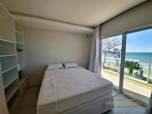 Imagem Casa Frente Mar com 3 Quartos