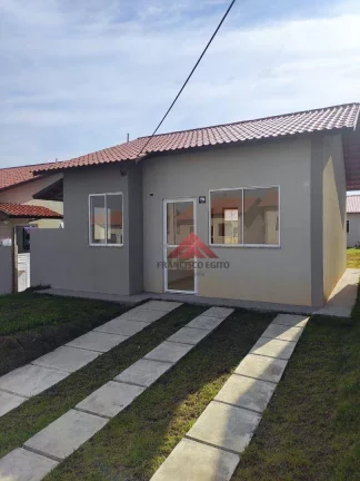 Imagem Casa com 2 dormitórios à venda, 45 m² por R$ 200.000,00 - Três Pontes - Itaboraí/RJ