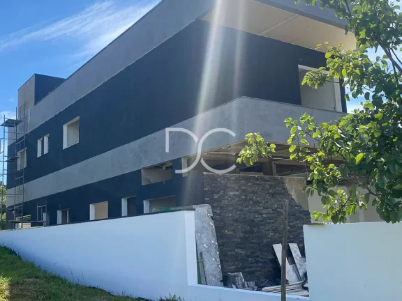 Imagem Alphaville Castello - Venda Sobrado AC 350 m² | AT 404 m² | 3 Dormitórios | 3 Suítes | 5 Banheiros | 6 Vagas