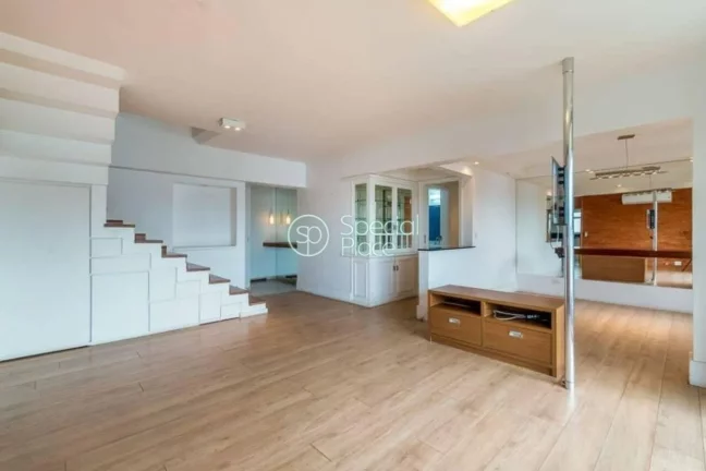 Imagem Ótima cobertura em Perdizes com 237m² divididos em dois pavimentos. No primeiro piso temos um óti...